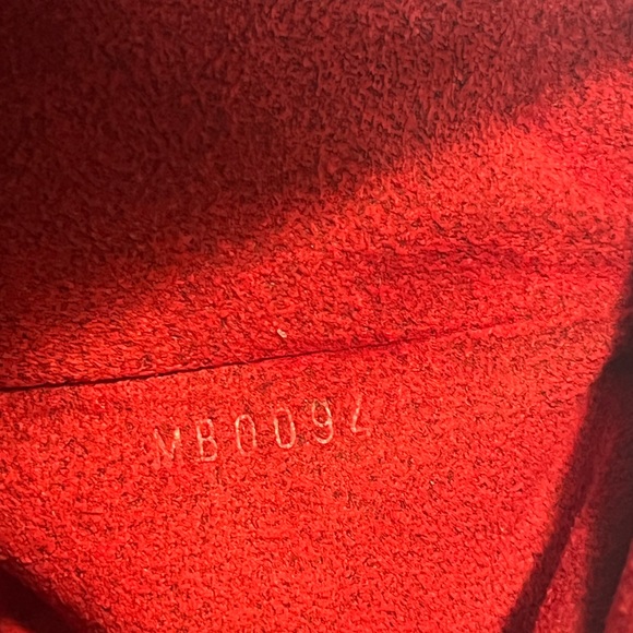 Louis Vuitton Multipli Cite in gorgeous condition. - Picture 2 of 16